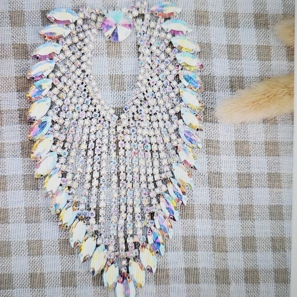NWT Princess Rhinestone Ribbon Tassle Chain 8.5 x 13 cm Glam Bling Jewelry - Picture 8 of 10